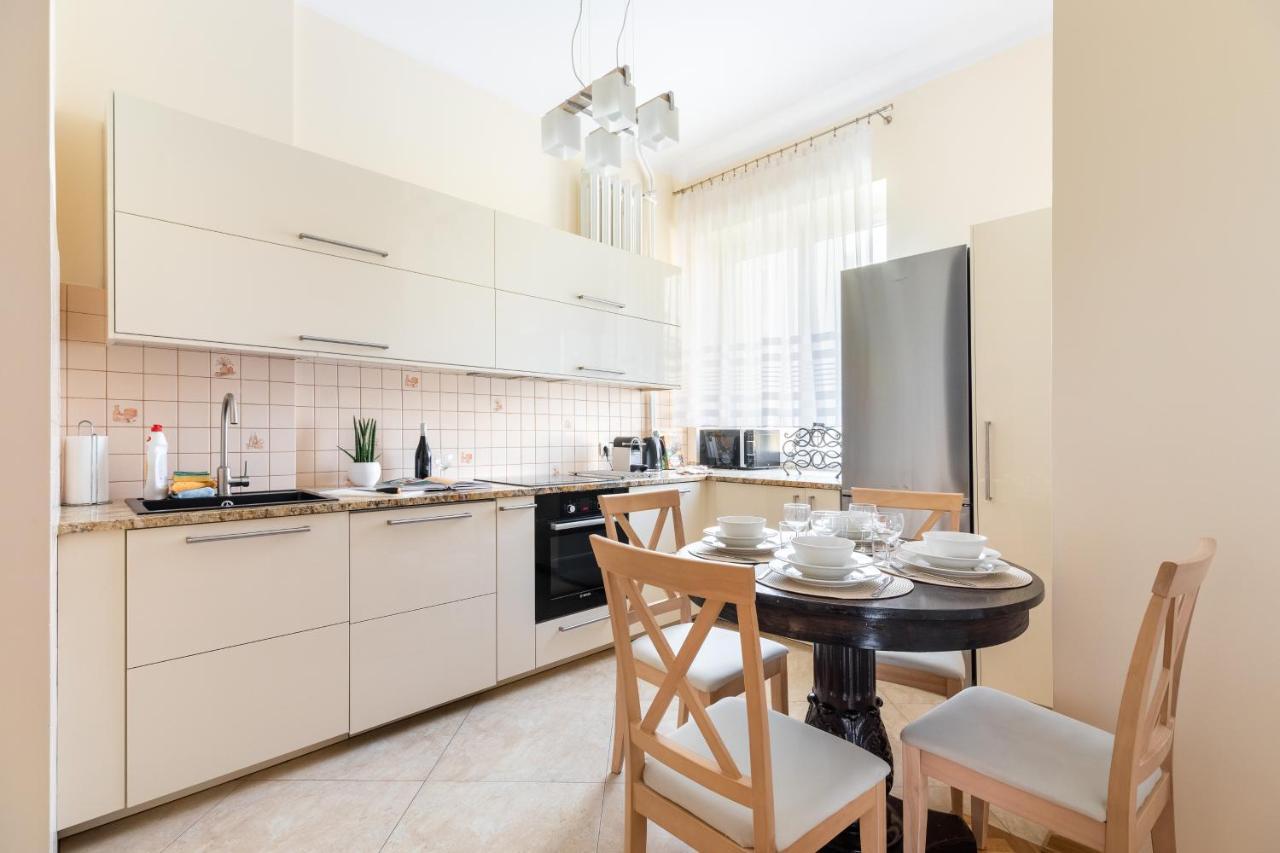 P&O Serviced Apartments Plac Konstytucji Varsavia Esterno foto