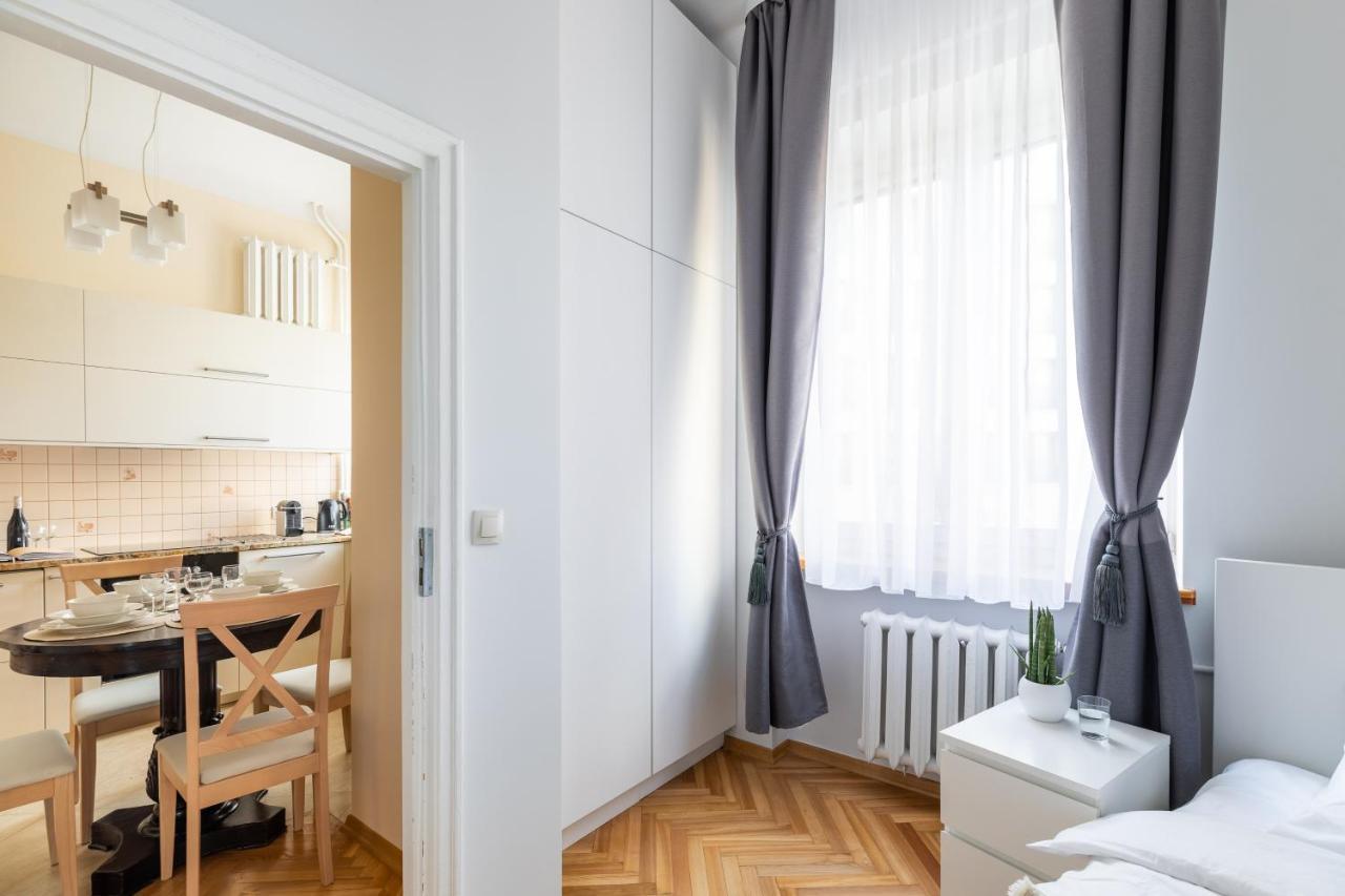 P&O Serviced Apartments Plac Konstytucji Varsavia Esterno foto